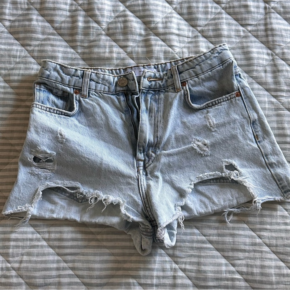 Zara light wash denim shorts
